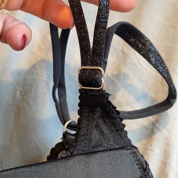 Victoria’s Secret Very Sexy Balconet Lace - 32B - Picture 3 of 6